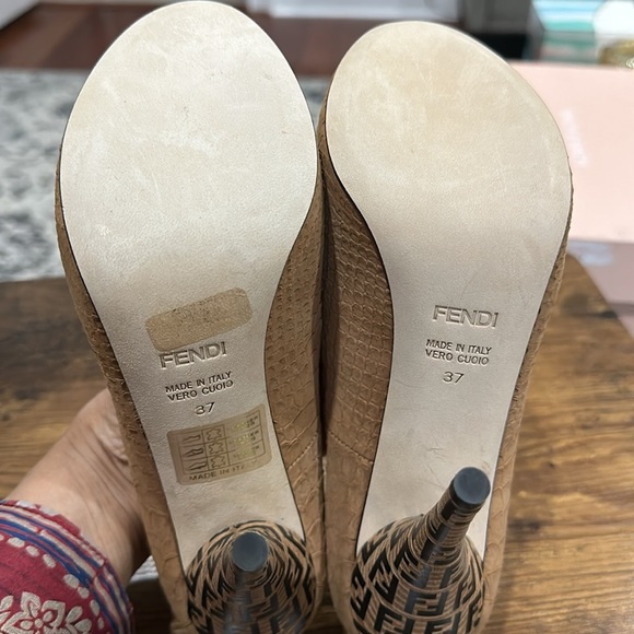 Fendi heels - Picture 5 of 8